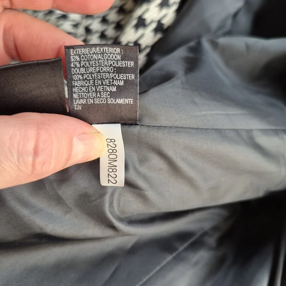 Tahari Houndstooth Blazer in Black and White - Picture 8 of 10